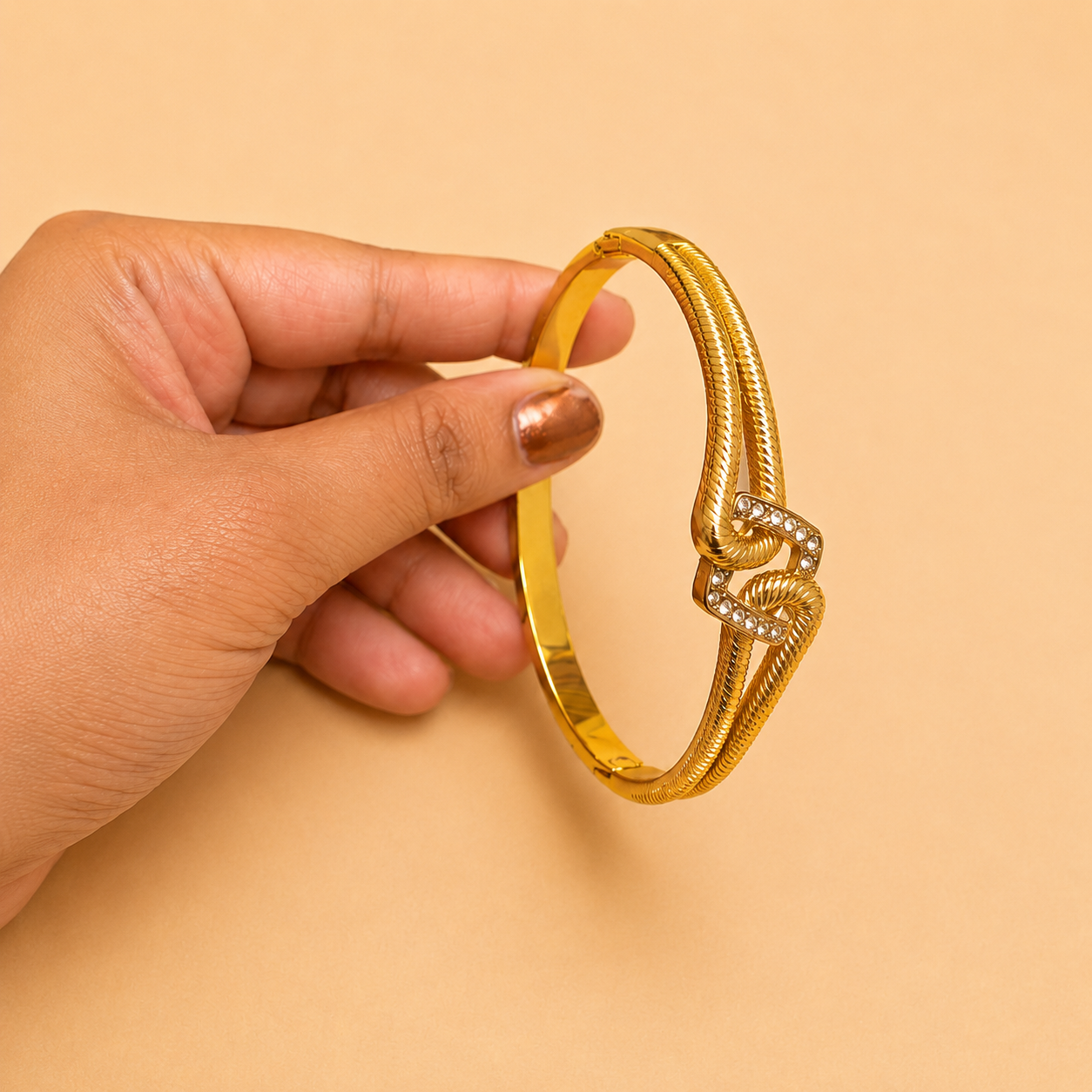 Infinity Knot Luxe Bangle