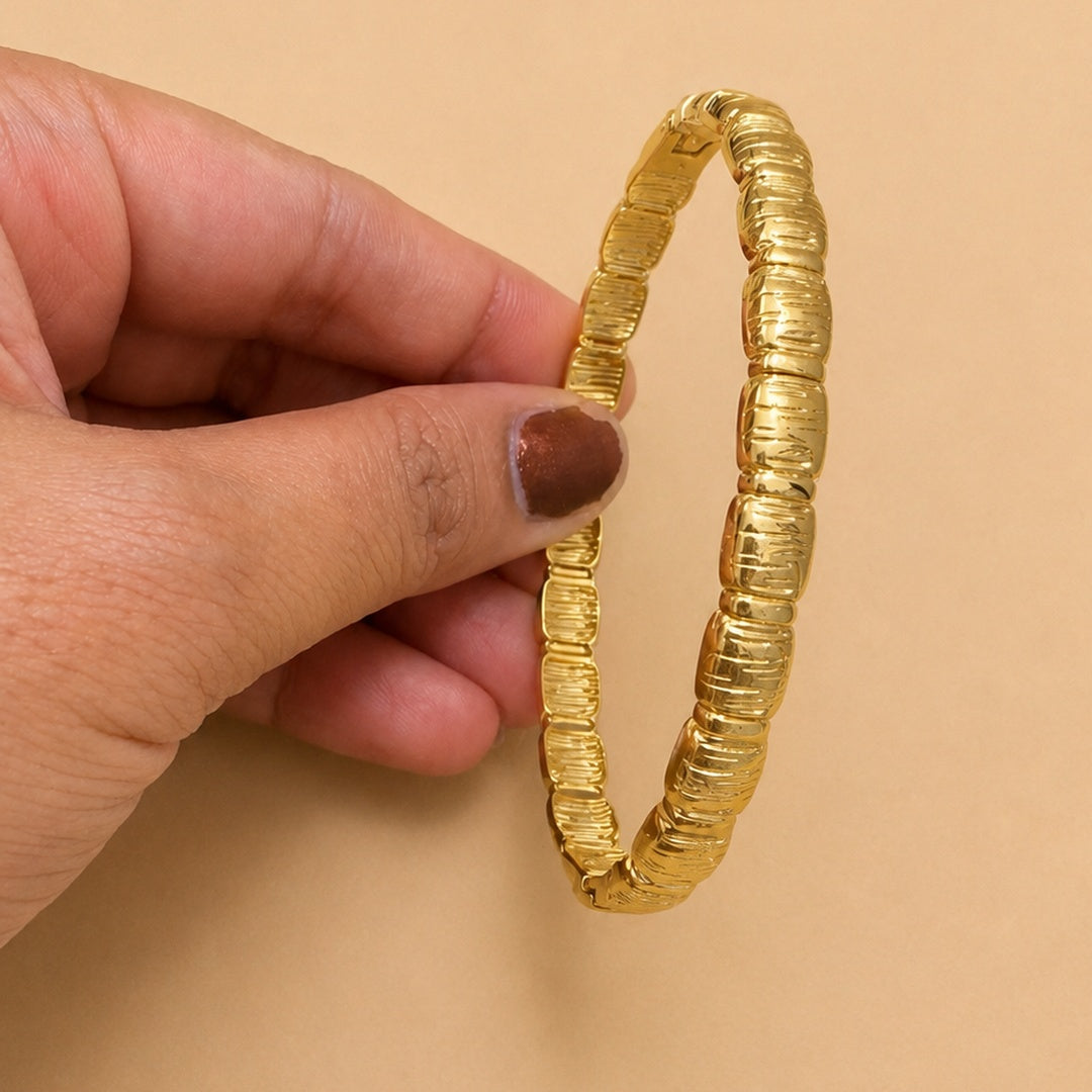 Aurora Textured Gold Bangle
